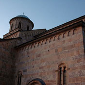 decani/crkva