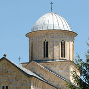 decani/crkva